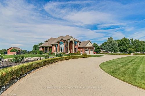 {{alt}} | Card Image