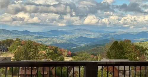 39 Cabernet Ct, Banner Elk, NC, 28604-5849 | Card Image