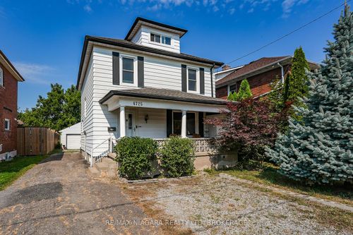 4725 Third Ave, Niagara Falls, ON, L2E4L7 | Card Image