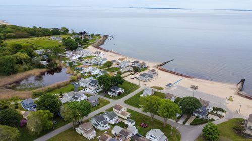 31 Meriden Rd, Old Lyme, CT, 06371-1922 | Card Image