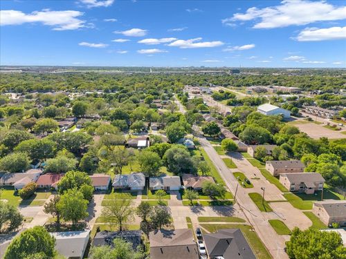 905 Se 3rd St, Grand Prairie, TX, 75051-3218 | Card Image
