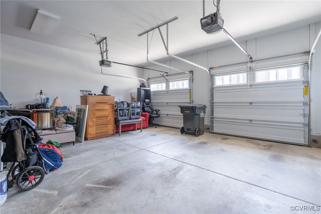 2-Car Garage | Image 25