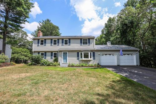 149 Highland St, Hudson, NH, 03051-3806 | Card Image