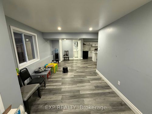 lower-952 Dunnigan Crt, Kitchener, ON, N2B0A8 | Card Image