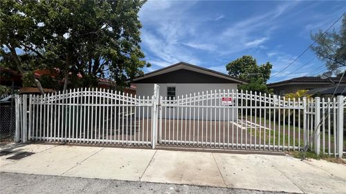 a-2929 Nw 22nd Ct, Miami, FL, 33142-5985 | Card Image