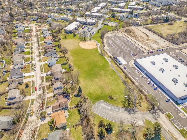 UNIT-114 - 3350 N Carriageway Dr, Condo with 2 bedrooms, 2 bathrooms and 1 parking in Arlington Heights IL | Image 24