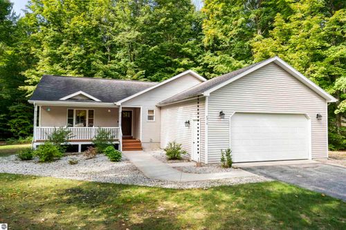 8310 Aimee Ln, Lake Ann, MI, 49650-9405 | Card Image