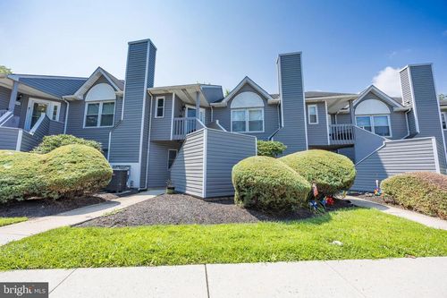 206 Fieldstream Dr, Newark, DE, 19702-3118 | Card Image