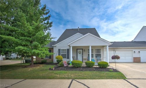 684 N Creek Dr, Painesville, OH, 44077-7707 | Card Image