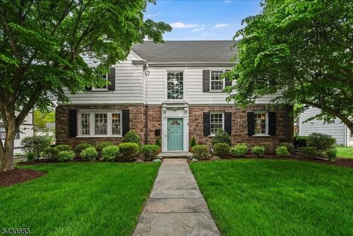 31 The Fairway, Montclair, NJ, 07043-2533 | Card Image