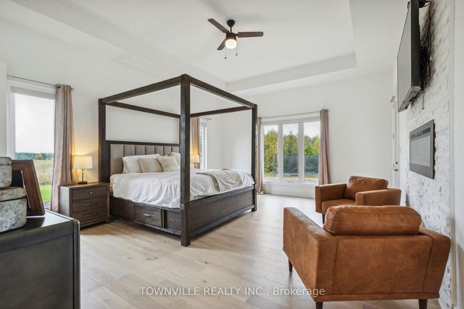 9042 Sideroad 10, House other with 6 bedrooms, 4 bathrooms and 12 parking in Georgetown ON | Image 9