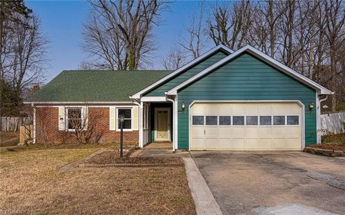 6 Queenanne Ct, Greensboro, NC, 27406-9288 | Card Image