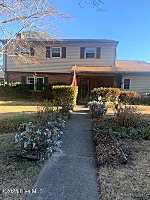 204 Kerry Ct, Jacksonville, NC, 28546-8613 | Card Image