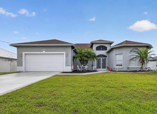1711 Se Fairfield St, Port St. Lucie, FL, 34983-4667 | Card Image