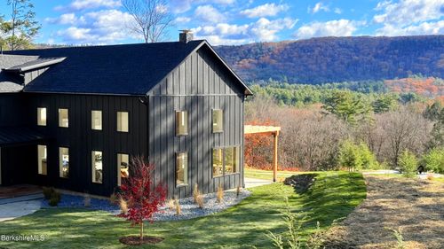 40 E Alford Rd, West Stockbridge, MA, 01266-9339 | Card Image