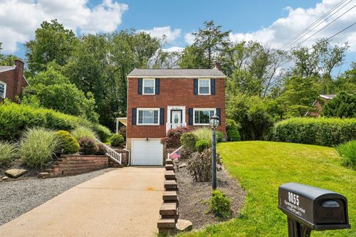 8055 Remington Dr, Pittsburgh, PA, 15237-6234 | Card Image