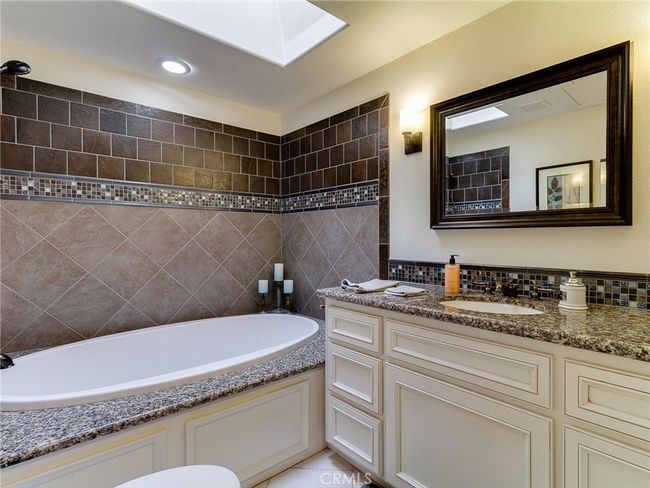 APT-41F - 13820 Annandale Dr, Home with 2 bedrooms, 2 bathrooms and 1 parking in Seal Beach CA | Image 13