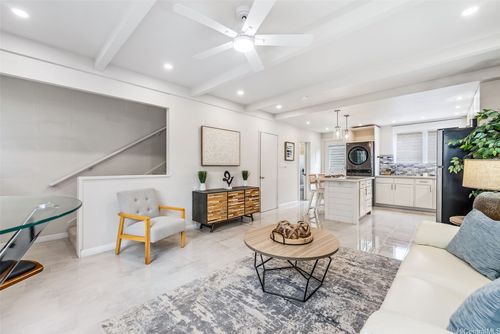apt-1-1447 Hunakai St, Honolulu, HI, 96816-5521 | Card Image