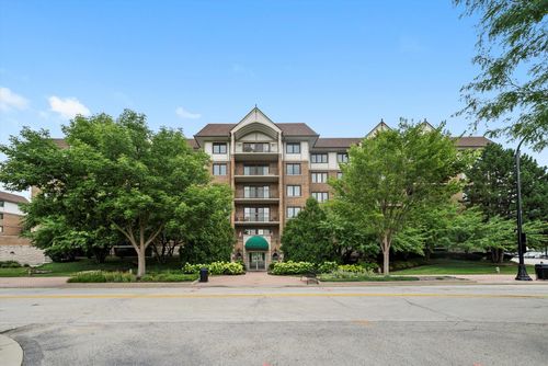 apt-204a-15 S Pine St, Mount Prospect, IL, 60056-3146 | Card Image