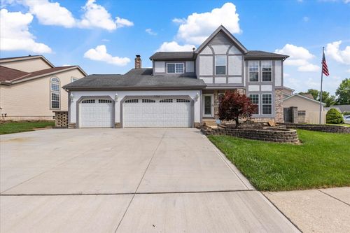 7700 Eagle Creek Dr, Pickerington, OH, 43147-9515 | Card Image