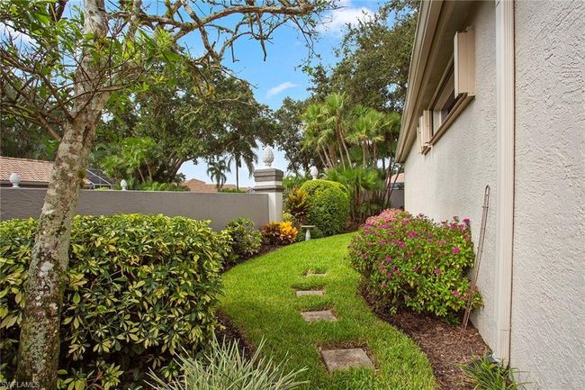 164 Vista Ln, House other with 3 bedrooms, 2 bathrooms and null parking in NAPLES FL | Image 22
