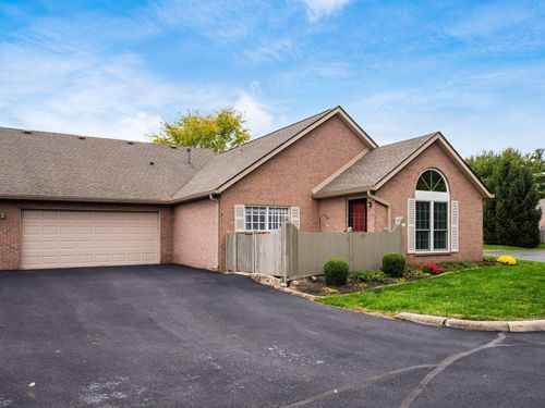 33-6011 Warbling Ln, Westerville, OH, 43081-8715 | Card Image