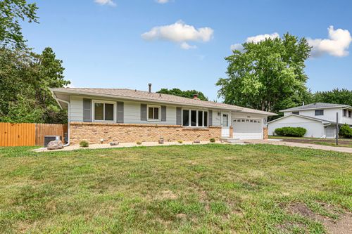 2033 Bluestone Ln, Eagan, MN, 55122-2830 | Card Image