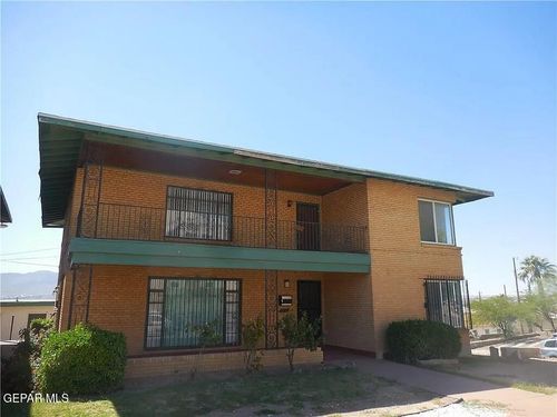 814 W Yandell Dr, El Paso, TX, 79902-3812 | Card Image