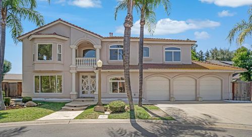 7188 N Stacia Ave, Fresno, CA, 93720-0311 | Card Image