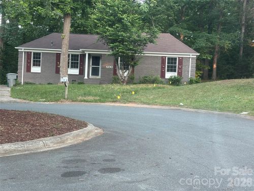 6230 Cross Creek Ln, Charlotte, NC, 28212-2907 | Card Image