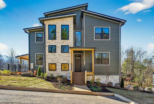 9-130 Mills Park Rd, Gatlinburg, TN, 37738-5927 | Card Image