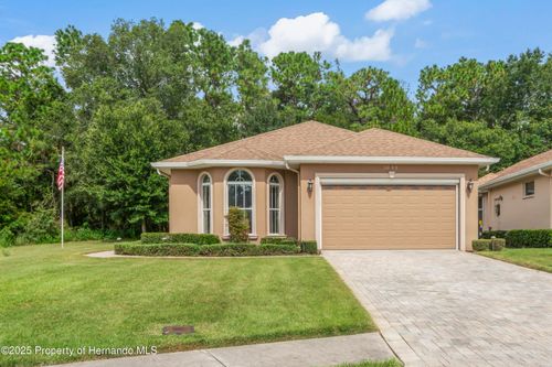 5689 Legend Hills Ln, BROOKSVILLE, FL, 34609-9505 | Card Image