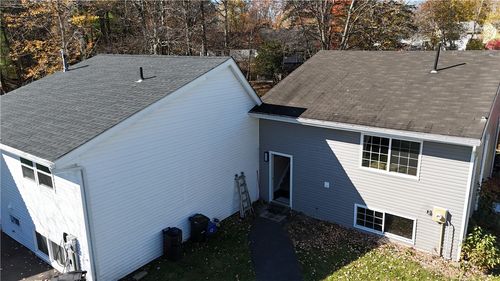 24 Laura Ln, Kiamesha Lake, NY, 12751-5039 | Card Image