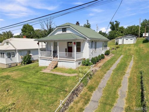125 E 9th St, Hermann, MO, 65041-1305 | Card Image