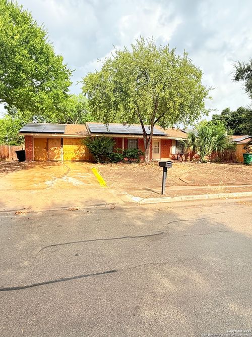 5515 Castle Knight, San Antonio, TX, 78218-2806 | Card Image