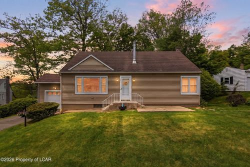 12 Hillcrest Dr, Dallas, PA, 18612-1206 | Card Image