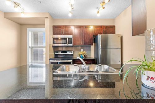 7202-403 Mackenzie Way Sw, Airdrie, AB, T4B3V7 | Card Image