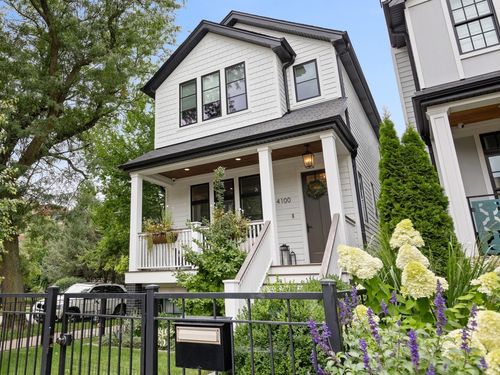 4100 N Oakley Ave, Chicago, IL, 60618-2926 | Card Image