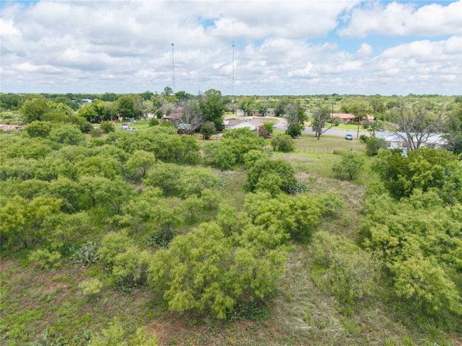 1101 W Hall St, House other with 3 bedrooms, 2 bathrooms and null parking in Bangs TX | Image 5