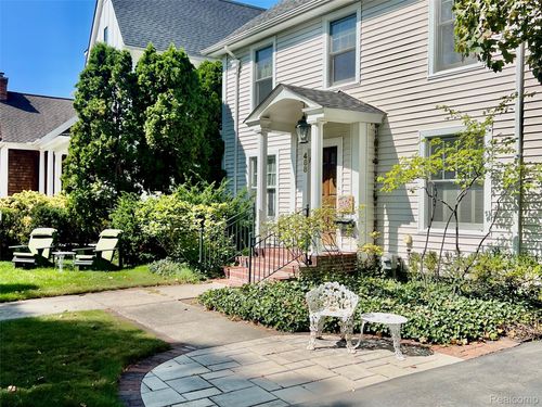 488 Vinewood Ave, Birmingham, MI, 48009-1308 | Card Image