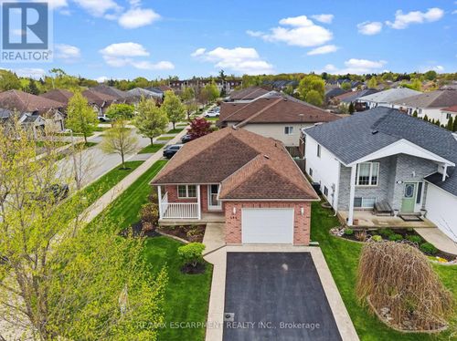 296 Autumn Crescent, Welland (West Welland), ON, L3C7K1 | Card Image
