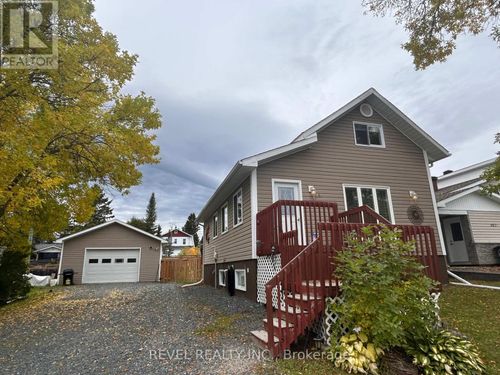 303 Fourth Ave, Cochrane, ON, P0L1C0 | Card Image