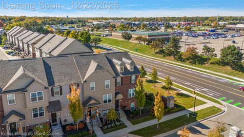 314 Glenhurst Blvd, Rochester Hills, MI, 48307-4347 | Card Image