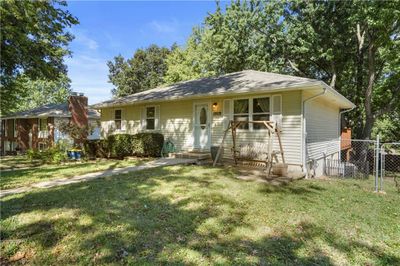 Single story home featuring a front yard | Image 2