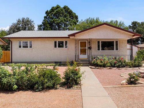 32 Loyola Ln, Pueblo, CO, 81005-1923 | Card Image