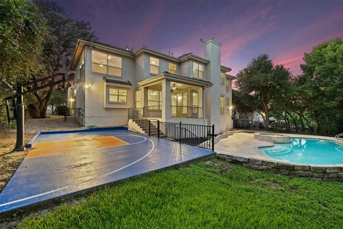 402 Luna Vista Dr, The Hills, TX, 78738-1300 | Card Image