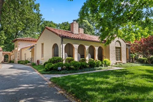 1655 E Walnut Street, Springfield, MO, 65802 | Card Image