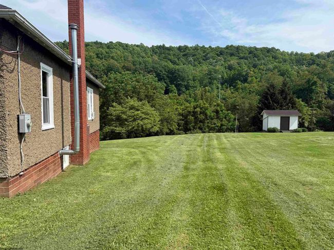 1115 Limestone Rd, House other with 2 bedrooms, 1 bathrooms and null parking in Clarksburg WV | Image 35