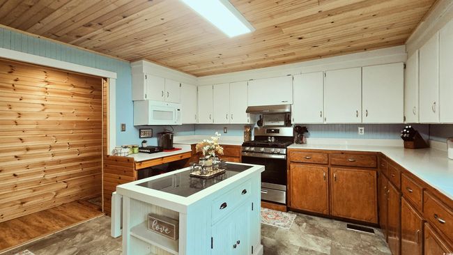 6103 Squire Rd, House other with 2 bedrooms, 2 bathrooms and 8 parking in Latta SC | Image 16