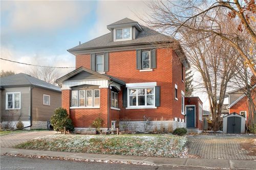 134 Brubacher St, Kitchener, ON, N2H2W6 | Card Image